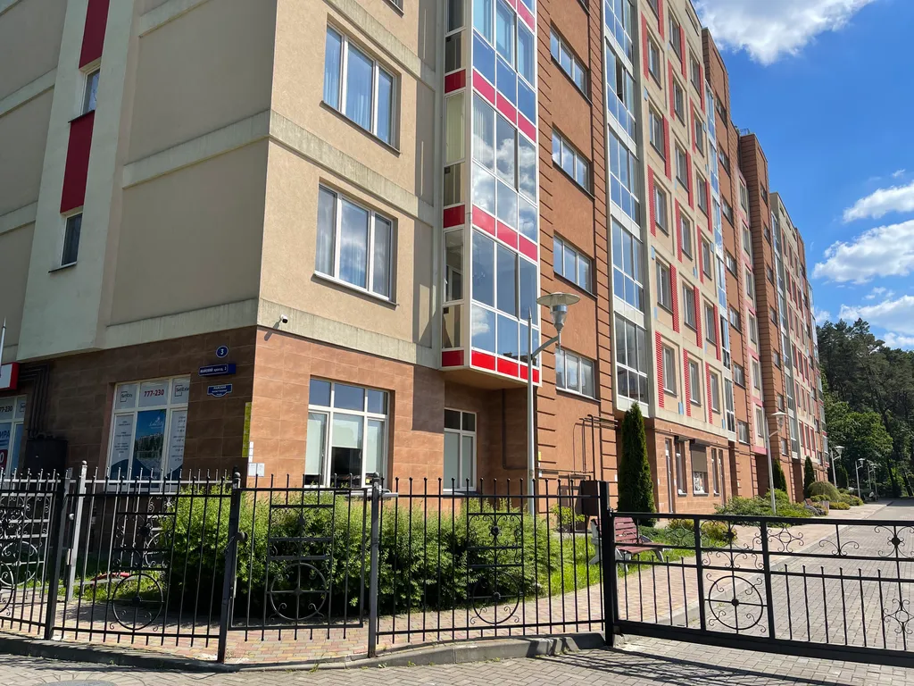 Уютная квартира с видом на озеро и сосновый лес