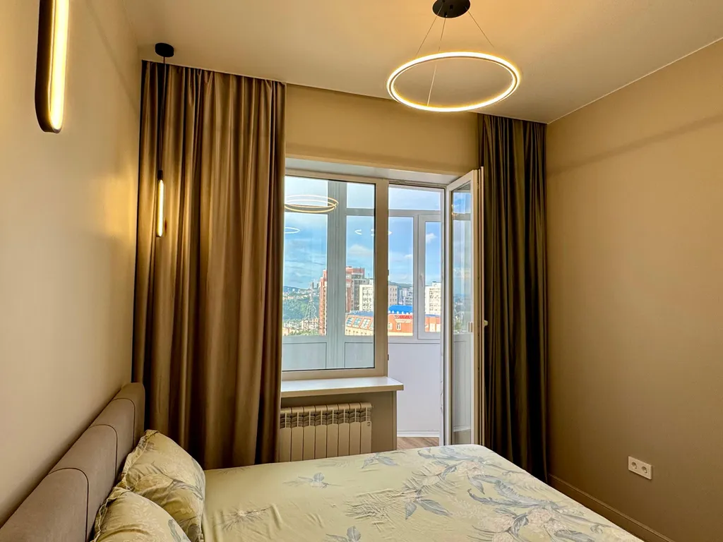 Новые апартаменты в центре с видом на море и город