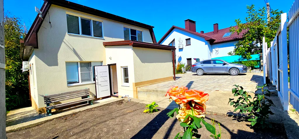 Дом в пригороде Новороссийска по дороге в сторону Абрау Дюрсо