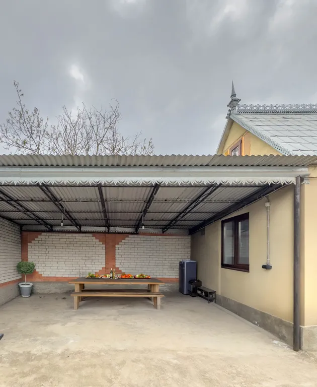 Уютный новый дом в городе-курорте