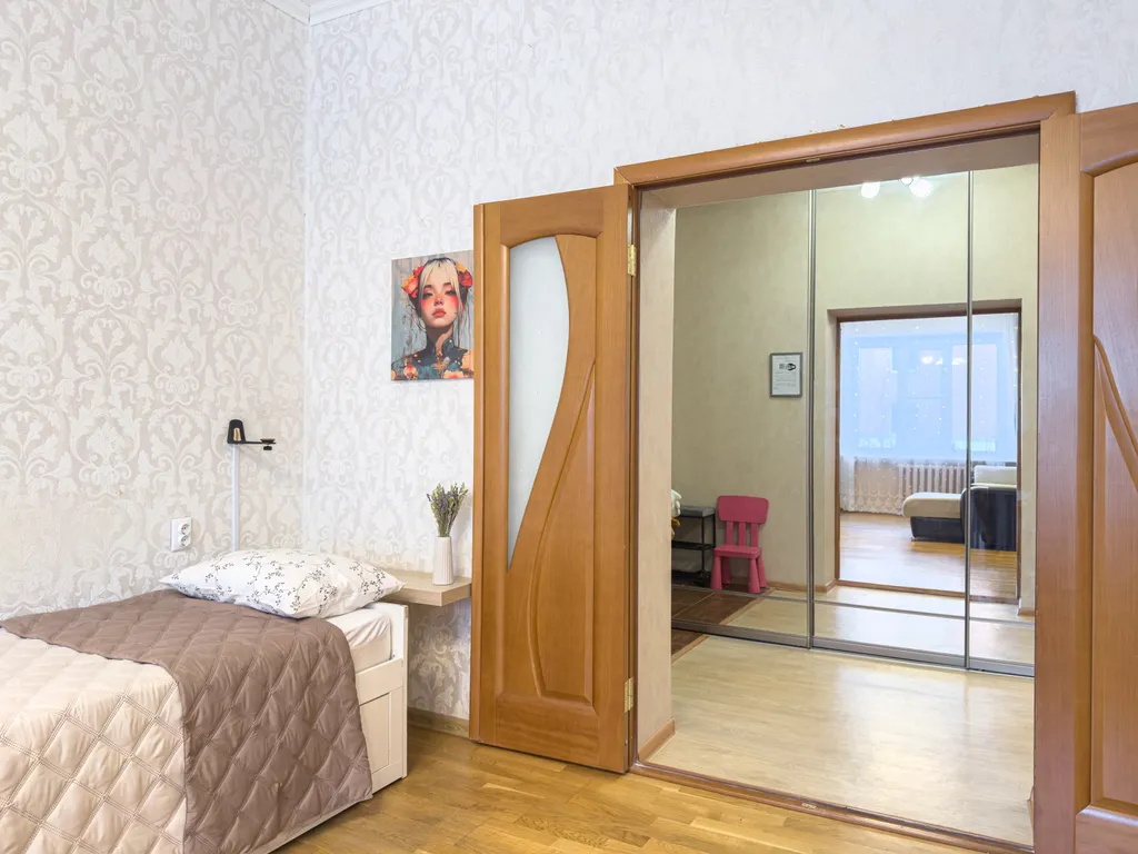 Евротрешка с подземной парковкой близко к центру