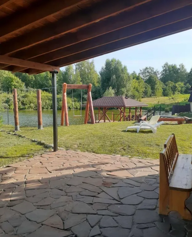 Уютный гостевой дом с баней на берегу озера