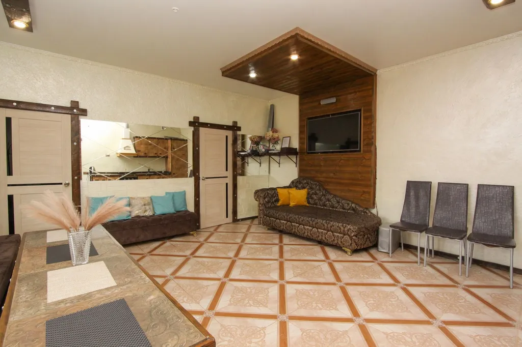 Современный дом с баней и караоке