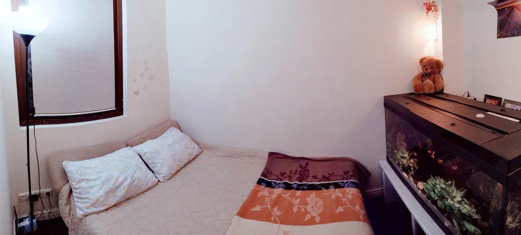 Квартира с массажным креслом и аквариумом