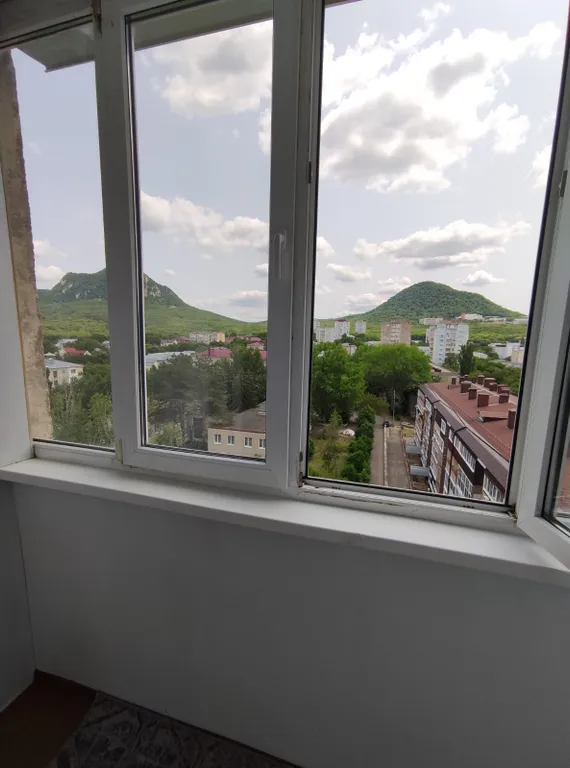 Уютная, удобная двухкомнатная квартира с красивым видом из окон