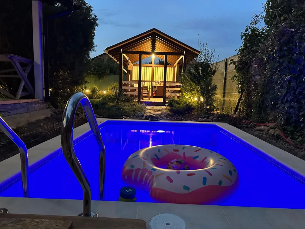 Коттедж Шале у моря — аренда посуточно в Севастополь