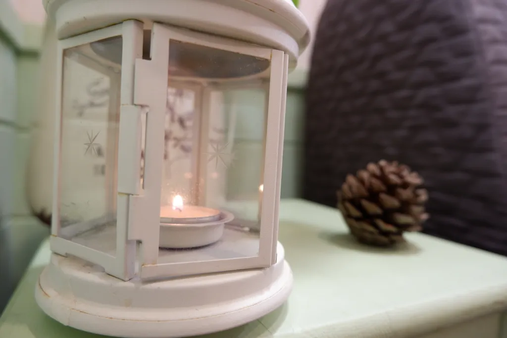 Маленький домик с ангелом