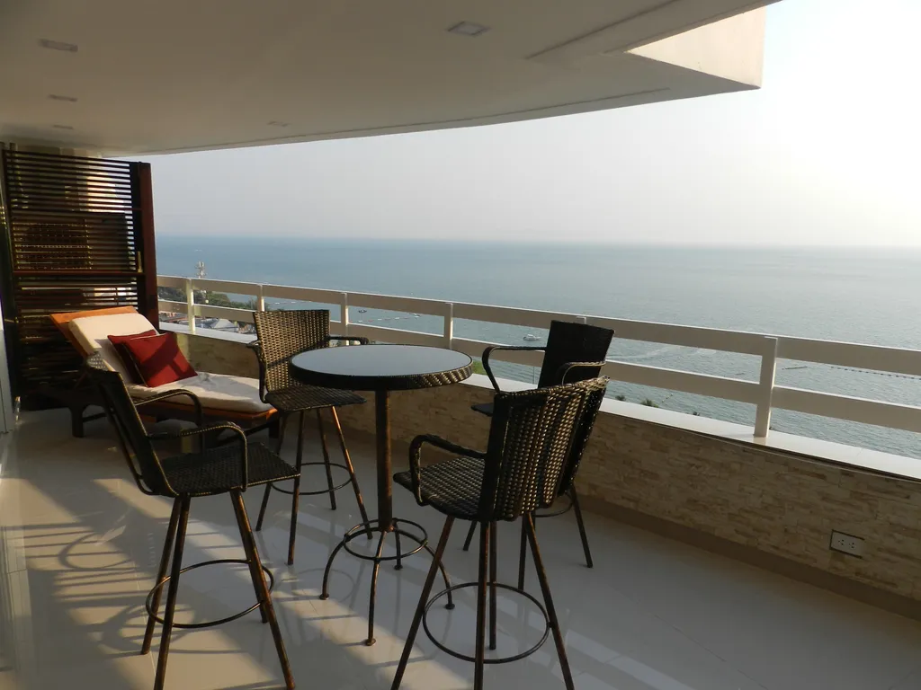 Апартаменты с 1 спальней и гостиной фронтальный вид на море