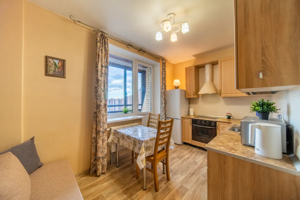 Атмосферная квартира с Алисой и умным светом у метро Дыбенко