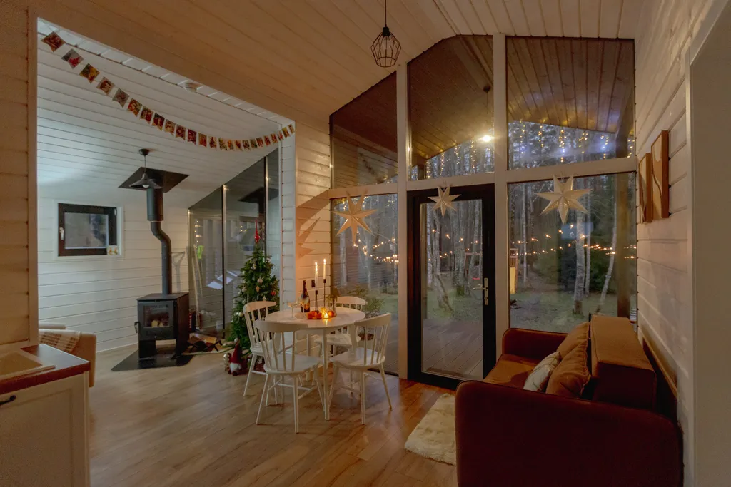 Уютный дом с сауной в лесу