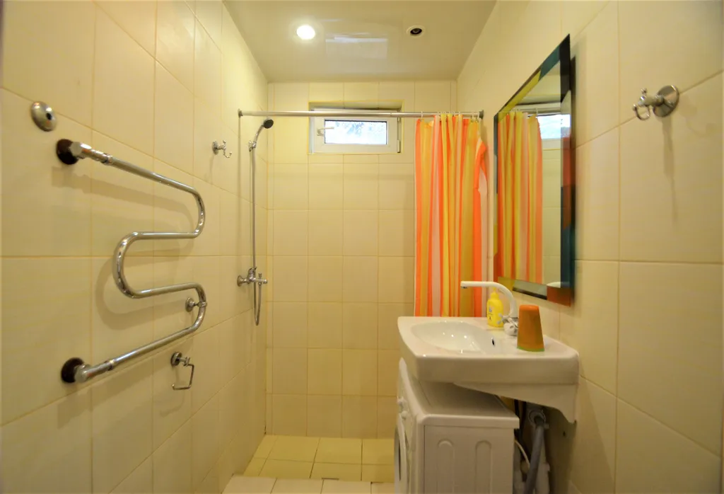 Апартаменты в самом центре Ялты у моря с парковкой бонус