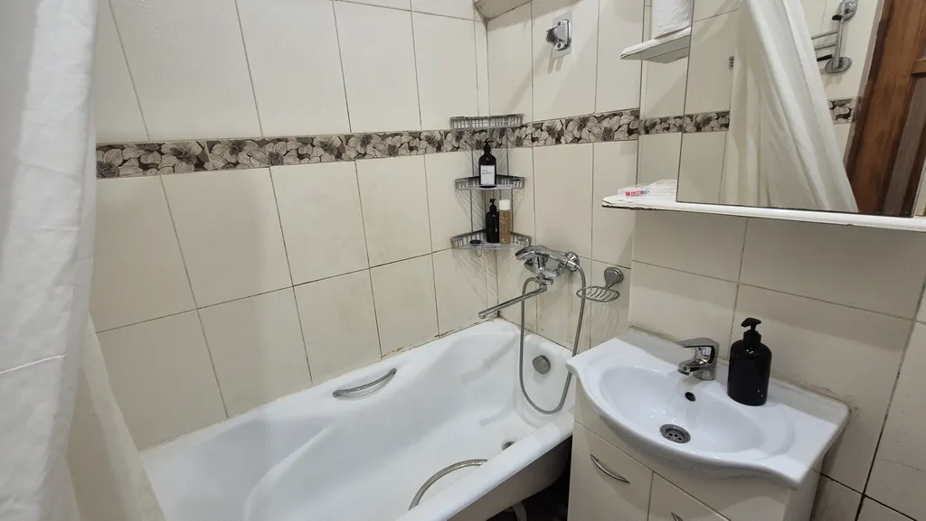 2-х комнатная квартира на Оранжерейной с 5 раздельными местами