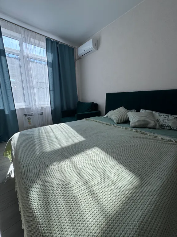 Евродвухкомнатная с видом на горы и бассейн