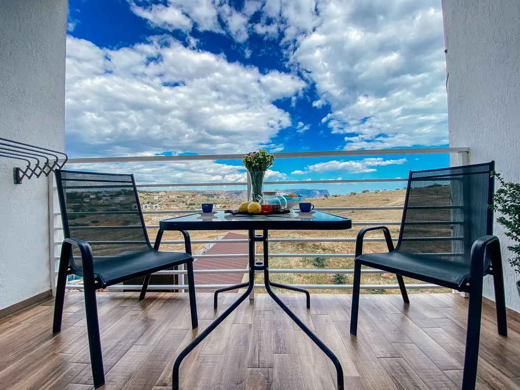 Квартира Стильные апартаменты студия с видом на горы и море — Севастополь