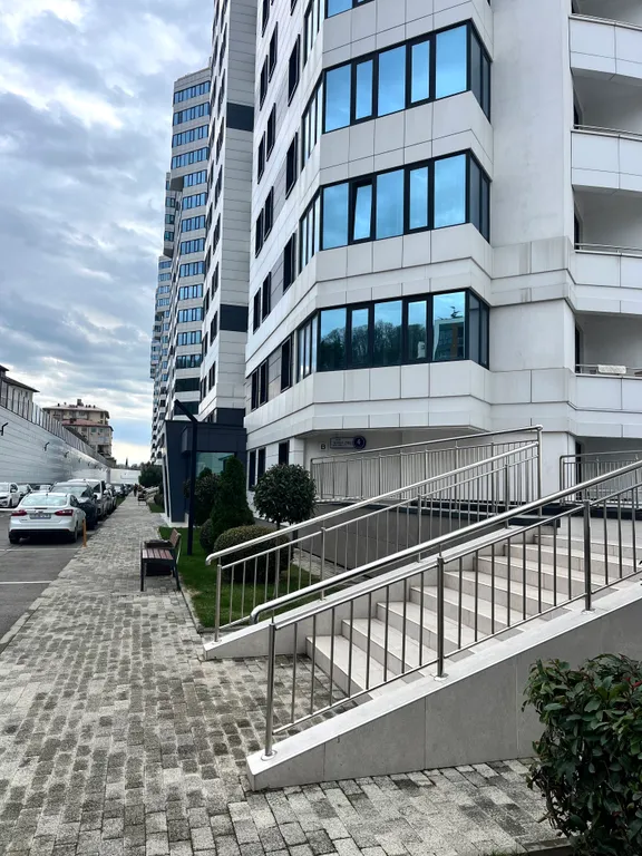 Видовая квартира на 21 этаже с огромным балконом