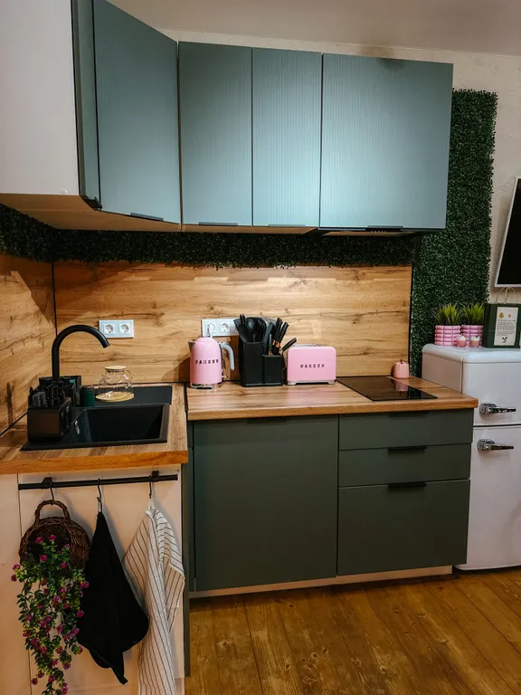 Отдельный дом с баней, террасой,джакузи, парковкой и мангальной зоной