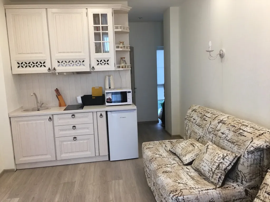 Уютная студия с шикарным видом на море у горы Кошка