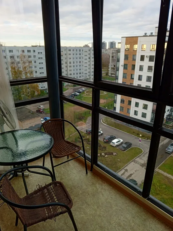 Студия на берегу реки