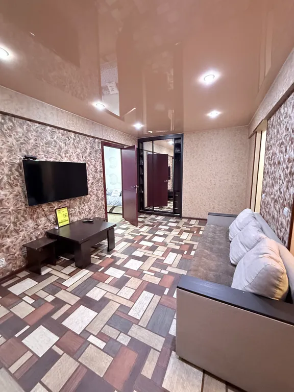 Квартира Уютная вместительная четырешка — аренда посуточно в Усолье-Сибирское