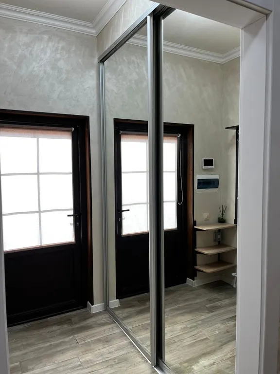 Уютный дом с теплым бассейном у термальных источников и аквапарка