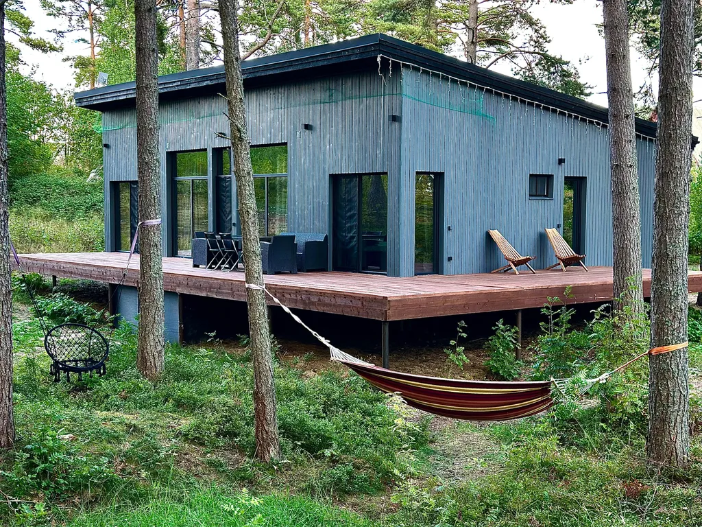 Дом на берегу Ладожского озера