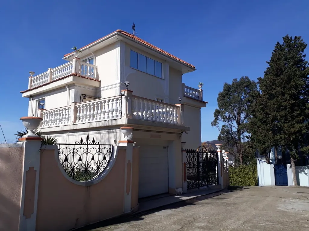 Дом в Сочи с видом на море