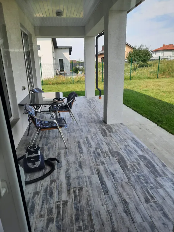 Дом с бассейном