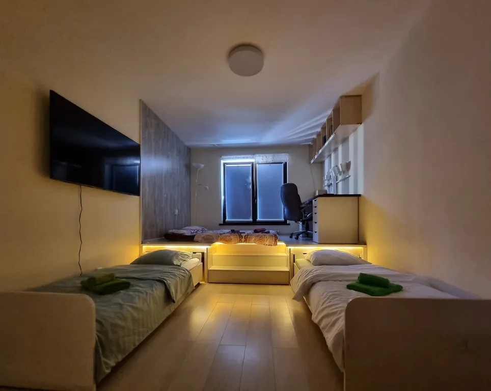 Двухкомнатная квартира с подиумами