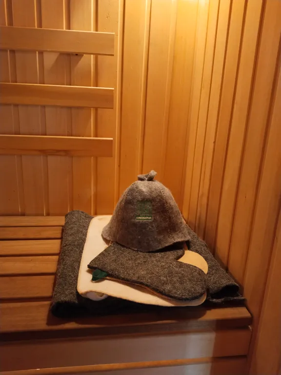 Дом с бассейном рядом с Волгой