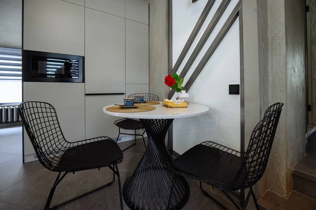 Подызбица у Дома Печенко