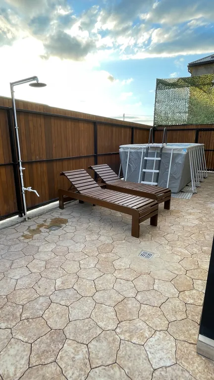 Уютный дом на берегу моря