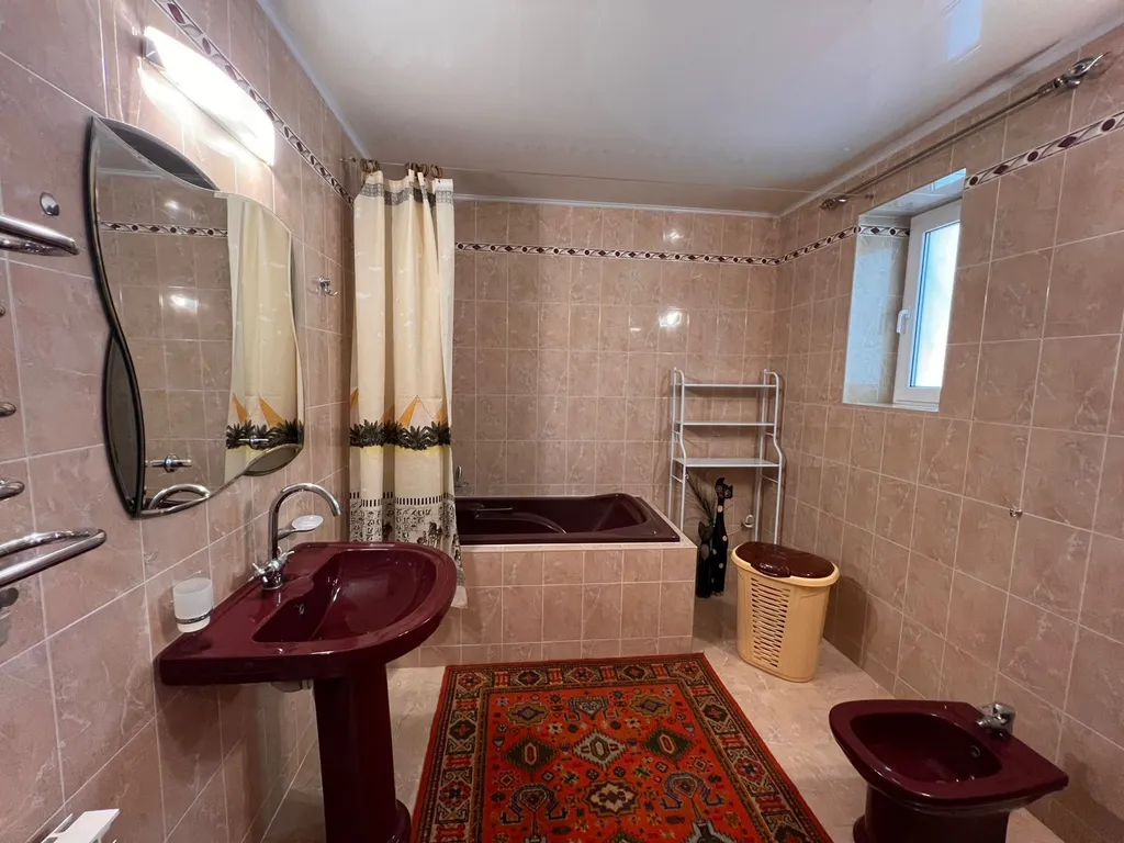 "Комфорт"с деревянной террасой