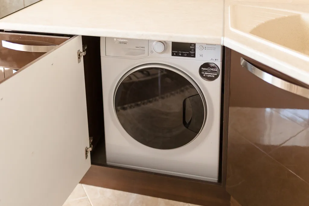 Уютные люкс апартаменты Каролина в новом доме в теплых тонах