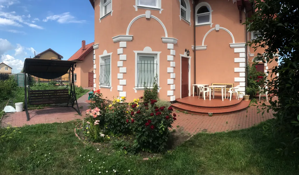 Особняк у моря с баней и бильярдом