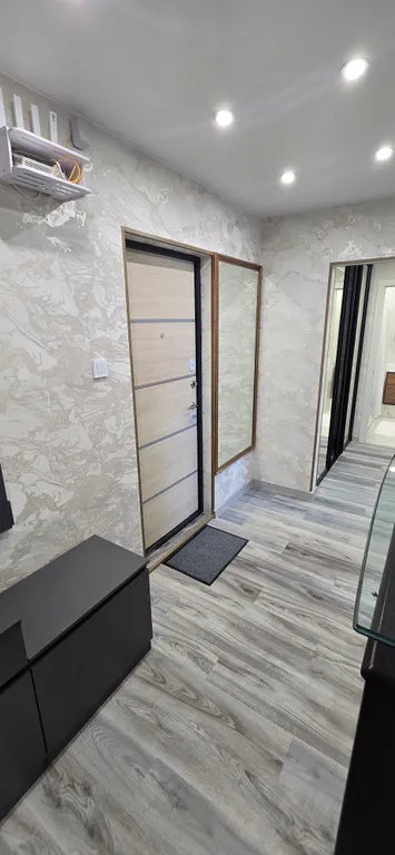 Квартира Новая и светлая двухкомнатная квартира — Хабаровск