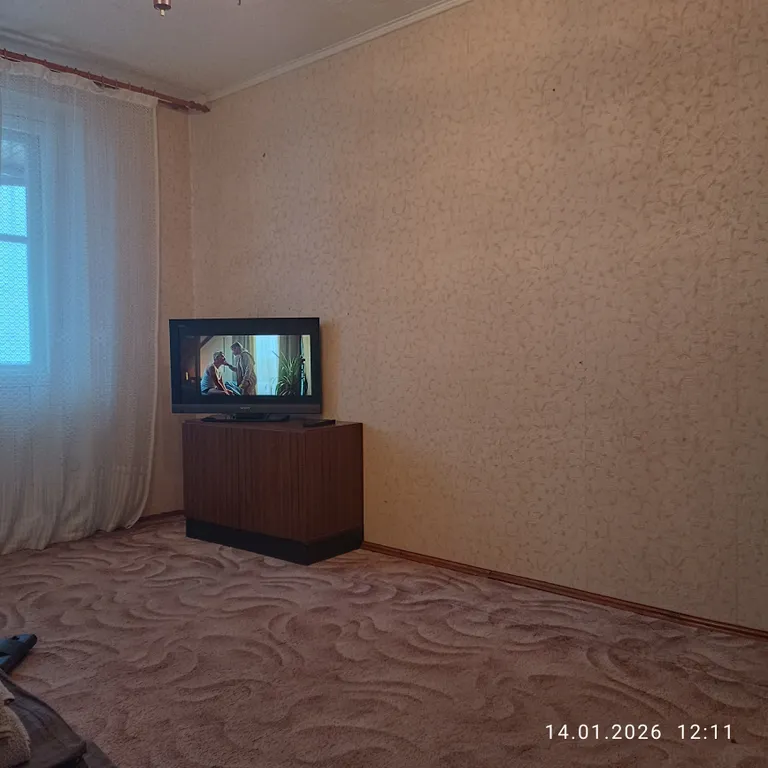 Уютная 2-комнатная, в спальном районе города, всё в шаговой доступности