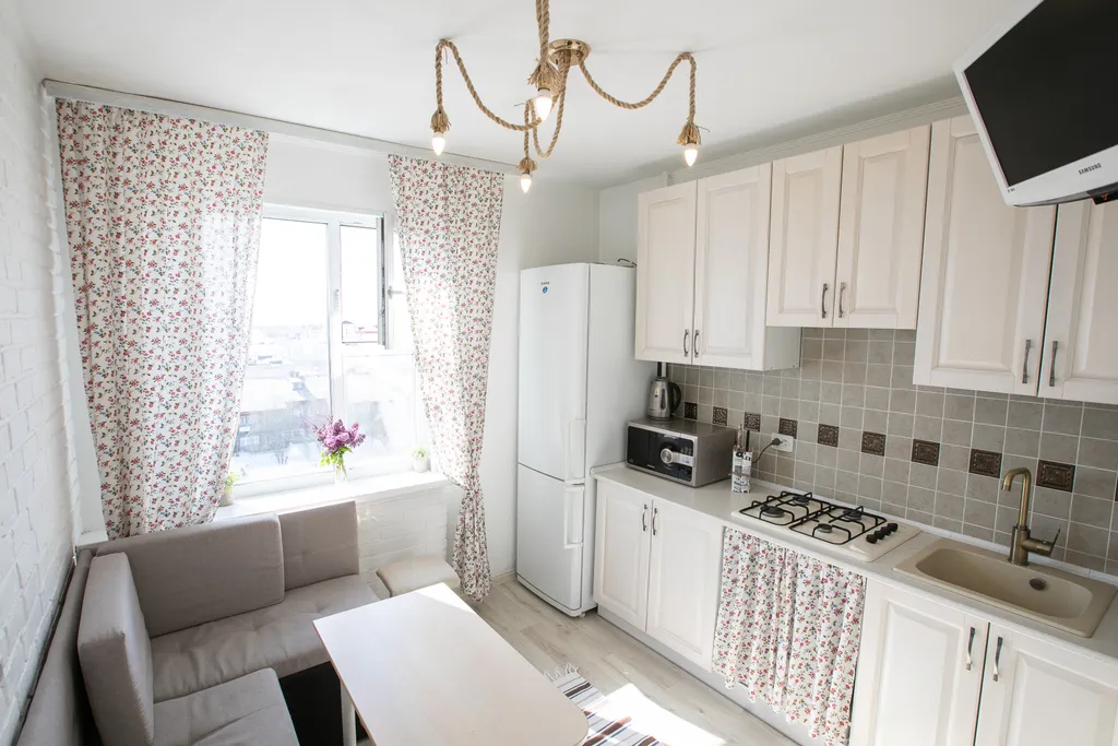 1 комн. с балконом большой кроватью