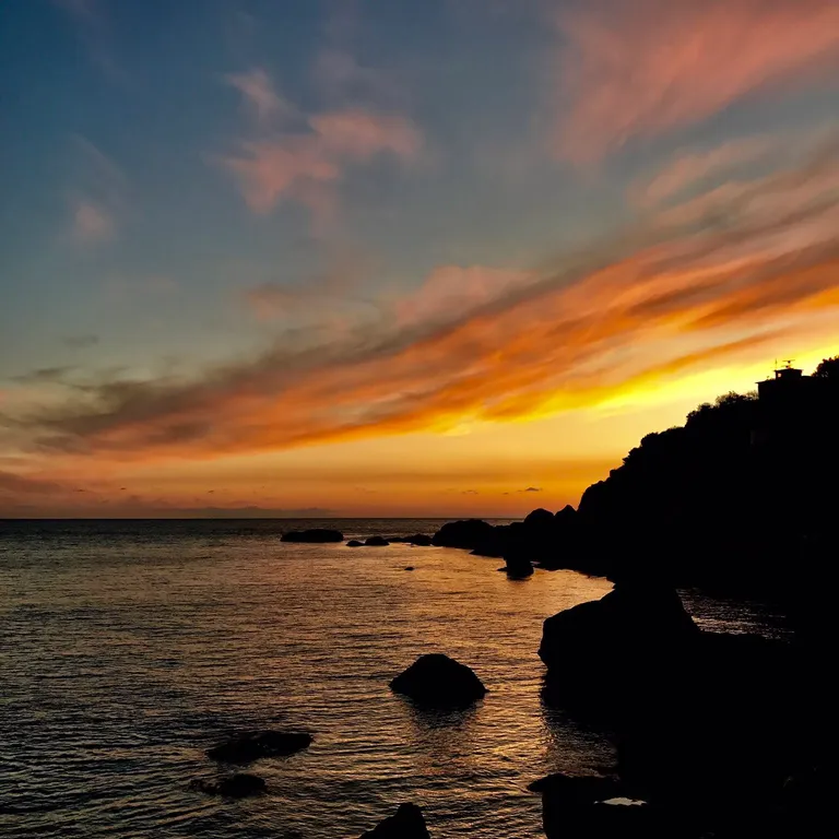 Апартаменты с видом на море, горы в новом доме над Форосским парком