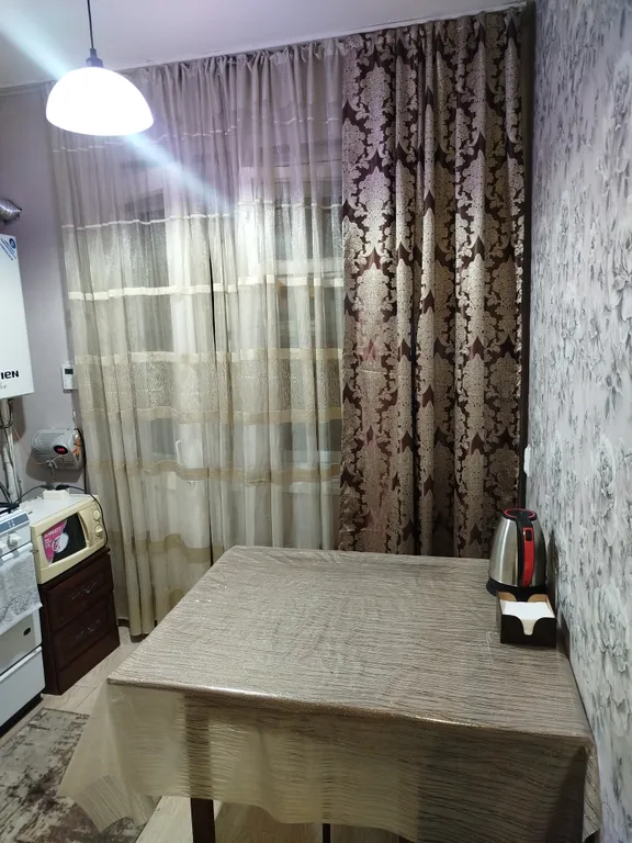 В самом центре района Горный