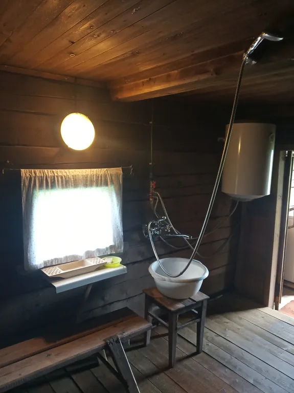 Самобытный деревенский дом на участке 42 сотки