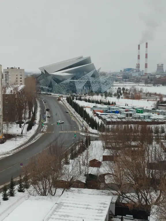 Двухкомнатная у нового театра Камала