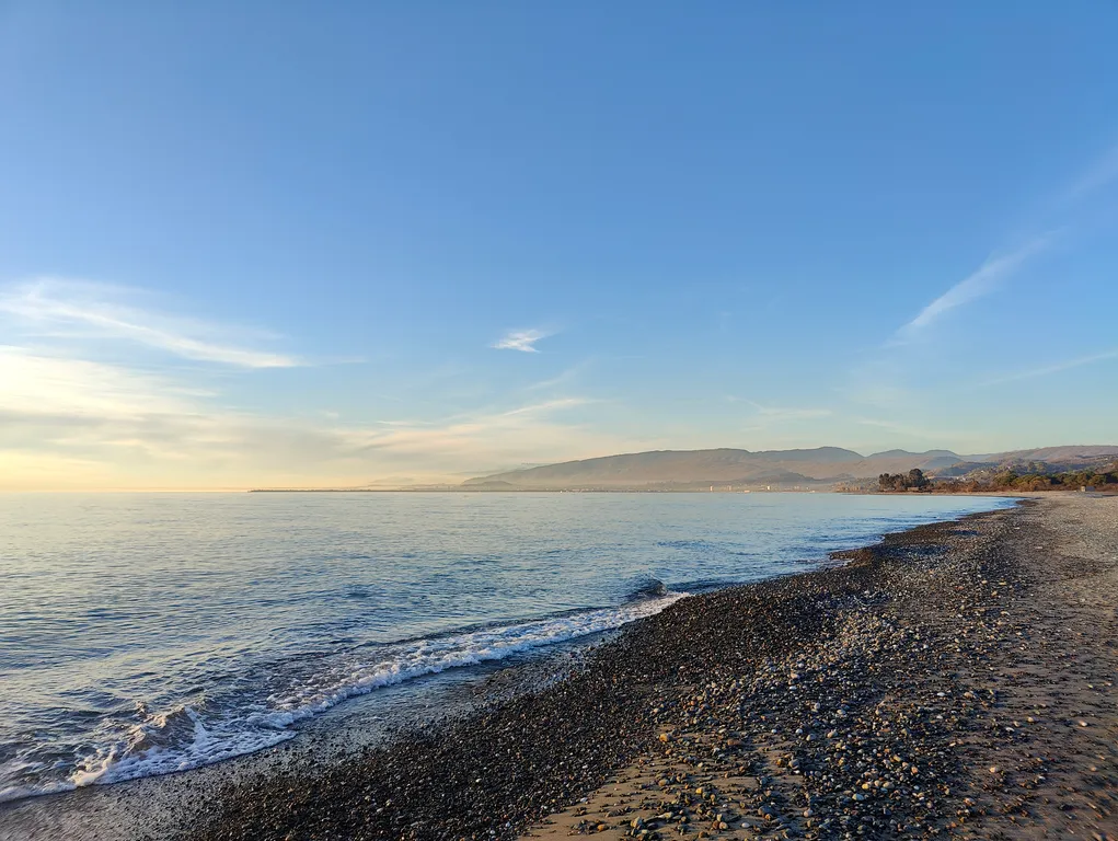 Дом с морем за калиткой