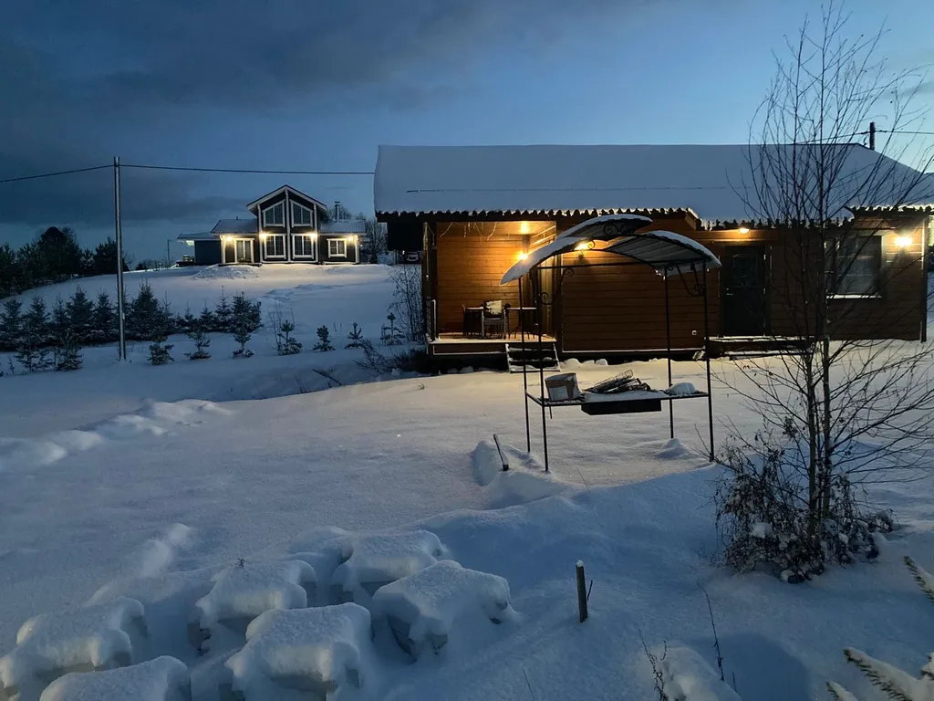 Новый современный коттедж рядом с озером