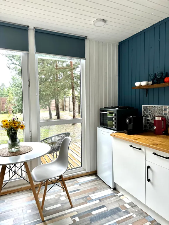 Домик в сосновом лесу