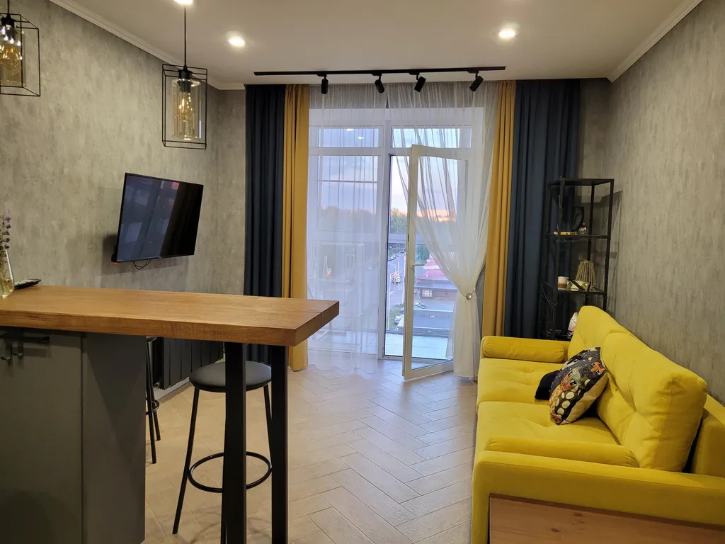 Квартира Солнечная стильная евродвушка в новом доме недалеко от центра города — аренда посуточно в Псков