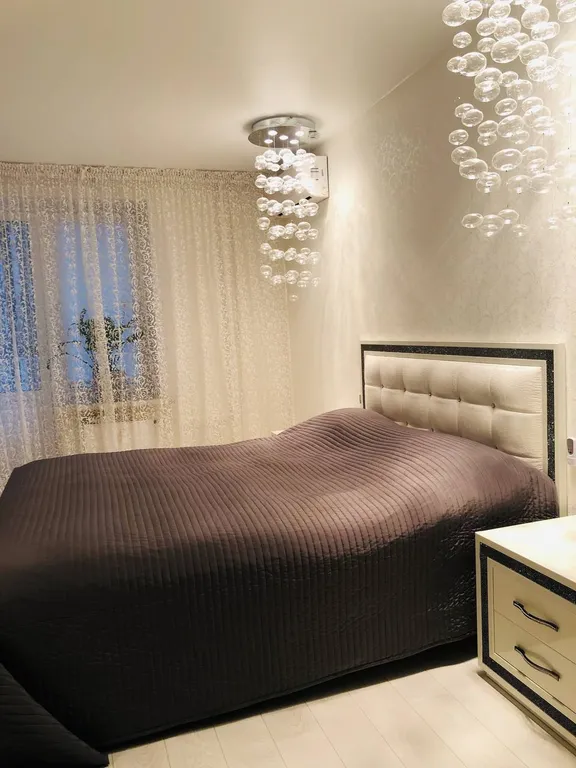 Трехкомнатная квартира на Парнасе