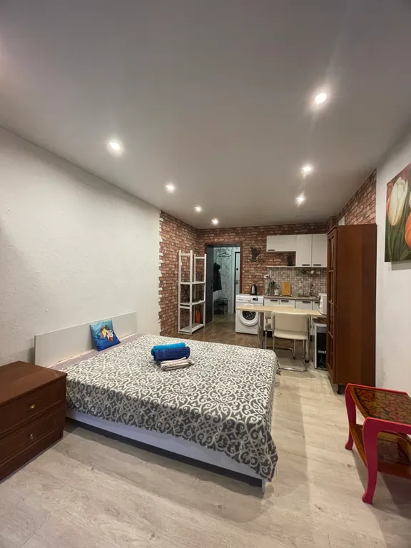 Красивая и уютная студия недалеко от центра