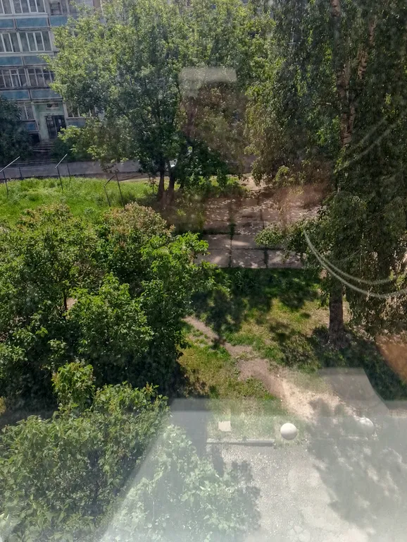 Хорошая квартира рядом с остановкой в тихом спокойном дворе