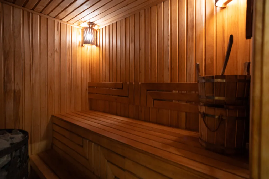 Коттедж с баней и горячей купелью