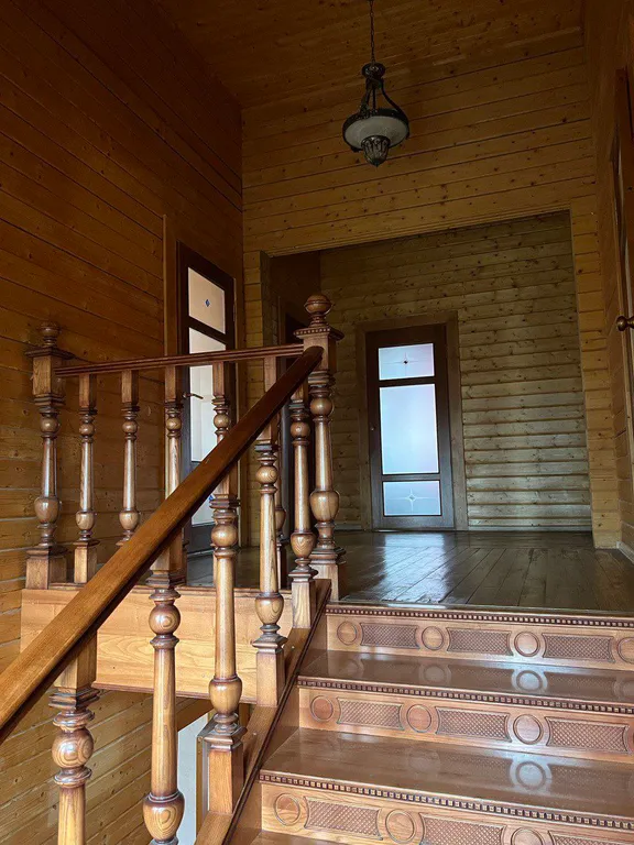 Дом с баней и бассейном